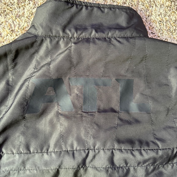 Atlanta Falcons 2022 Member Exclusive Vest - Men’s Large - Picture 6 of 6